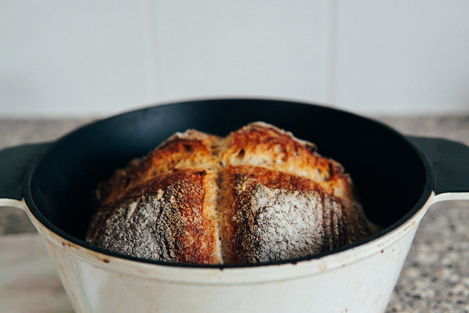 Cast Iron Dutch Oven, 6qt