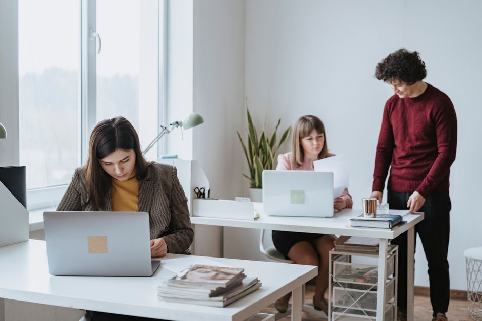 Electric Standing Desk, 60in